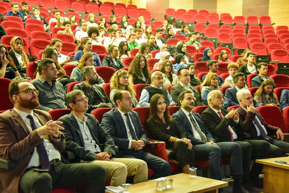 Kastamonu Üniversitesi’nde “Bölgesel Kalkınma ve Sürdürülebilirlik Ekseninde Orman Endüstrisi Çalıştayı” Gerçekleştirildi